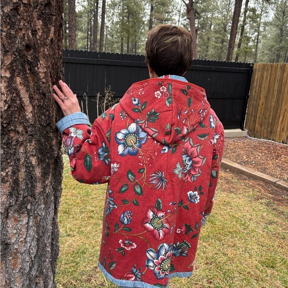 Handmade Quilted Floral Red Women's Jacket - Picture 7 of 16